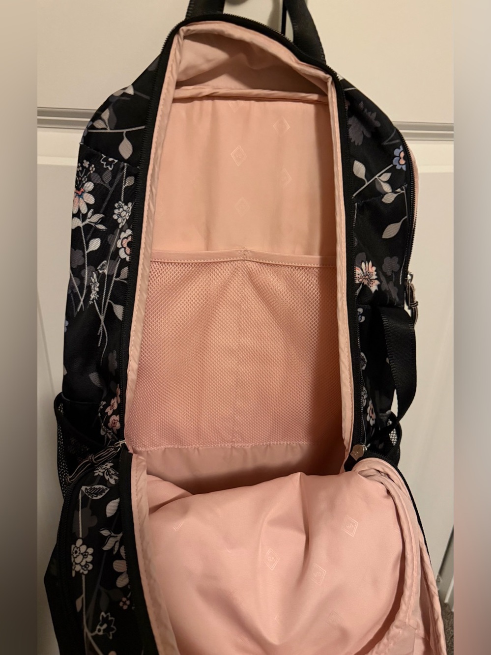 VERA BRADLEY Lighten Up Journey Backpack in Black, White & Pink Floral Print - Picture 6 of 6